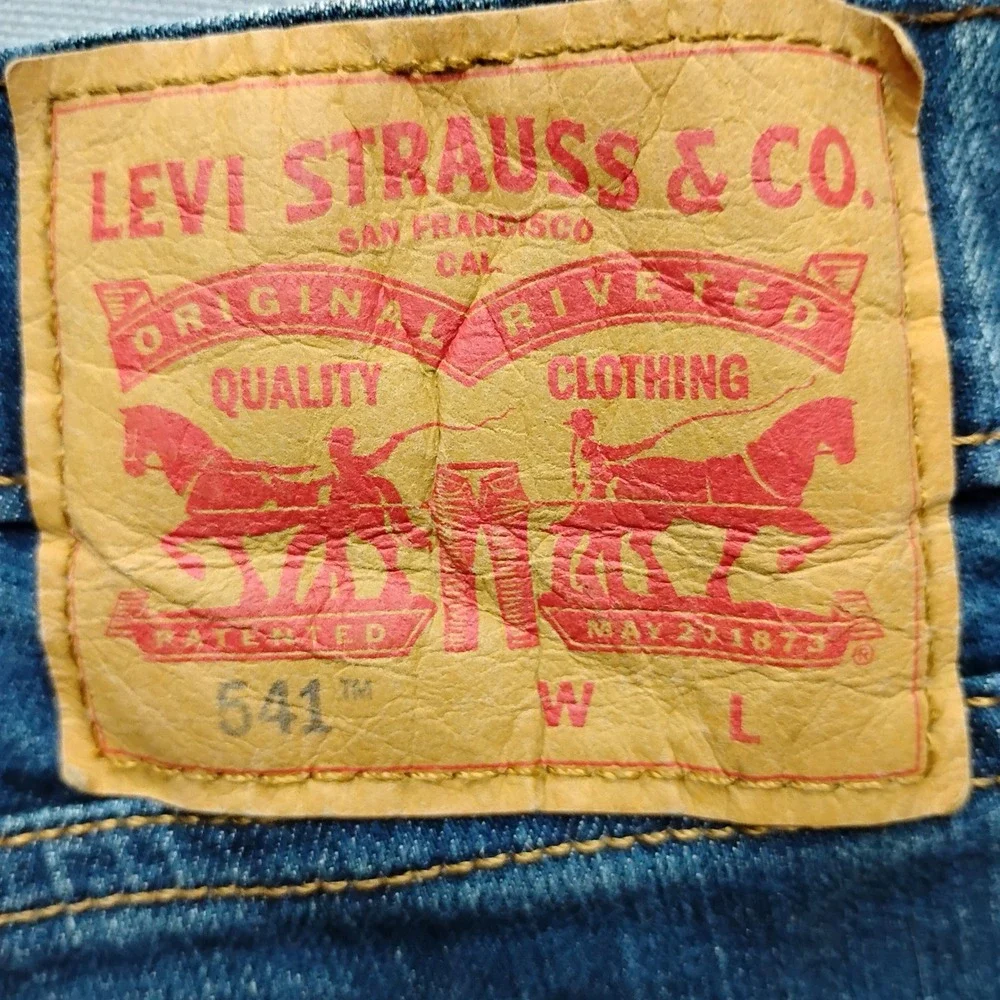 Levis Mens 541 Athletic Taper Medium Wash Blue Jeans 44x32 Distressed